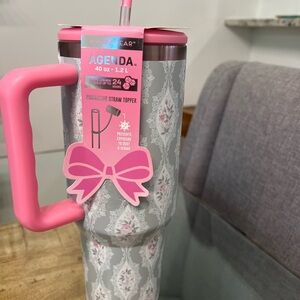 HydraGear 40 oz Tumbler with Pink floral Accents